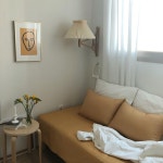 아늑하게, 따뜻한 on Instagram: “🌼 오빠가 오다주웠다며 툭 건넨 #프리지아 요즘 노랭이에 꽃힌건 또 어찌 알아가지고... 