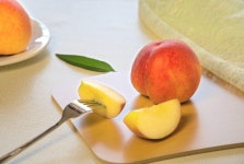 여름에 놓치면 1년 기다려야 하는 이 과일 여름 건강 지켜줄 슈퍼과일의 정체