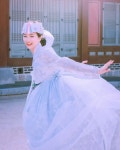 Pin page @shine.film on Instagram: “한복입은 사람중에 제일 귀욥 :) 각종 유료촬영문의 주세요📷 (블로그도 놀러와쥬세욥)... 