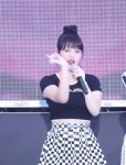 우주소녀 다영 검은반바지 뒤태자랑 :: 오늘은 이거다!