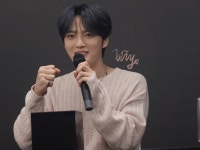 Pin page Épinglé par 진주 sur My JJ en 2024