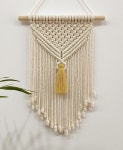 Pin page LET BE l DIY macrame & weaving on Instagram: 💛 - 마크라메 월 행잉🌿 베리 매듭과 리아 기법을 사용해서 마크라메 월 행잉을... 