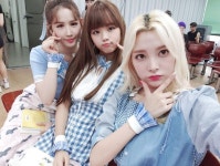 SATURDAY(세러데이) on Twitter SATURDAY(세러데이) on Twitter | 라이브, 놀이터