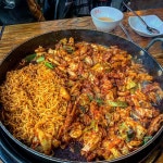 라면을 두개나 추가해서 먹찌요˓˓ก₍⸍⸌̣ʷ̣̫⸍̣⸌₎ค˒˒ 진짜 존맛탱의 행복이다...♥ . ✔️유가… | Ethnic recipes, Food, Paella