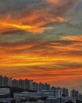 오늘자, 집에서 보는 붉은 노을 지리구요 🌇🌆 - - 미세먼지를 이기는 노을찡 #노을 #집에서보는 #풍경 #오늘은호텔안부럽다... 
