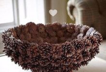 Pin de 채윤 전 em 업싸이클링 | Trabalhos manuais com pinha, Pinhas pintadas, Decorações de natal diy