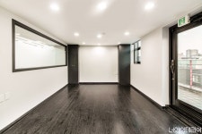 [너의인테리어] 마루, 벽지, 필름만 교체해서 모던한 블랙&화이트 사무실 인테리어 꾸미기. Old buildings top floor turned... 