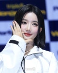 Ghim của 𝑀𝒶𝓁𝓁𝓎𝓎🦋 trên ᴛʀɪᴘʟᴇs (트리플에스/トリプルs)
