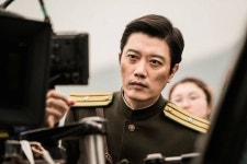 V.I.P - Photo Gallery (Movie, 2016, 브이아이피) in 2021 | Movie v, Movies, Actors
