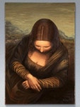 누가 봐도 모나리자인 걸 알 수 있지만 고개를 숙인 이유는 알 수 없다. 고개 숙인 이유가 점점 궁금해질 무렵 옆을 돌아보면, 옆... 
