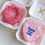 Nanas Cake / 나나스 케이크 on Instagram: “Stay safe😷 . . . #Cake #customcake #sydneyfoodie #lunchboxca… | Mini cakes... 