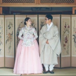 복나비 #꽃당의한복 을 입은 우리 신부님~~^^ 넘넘 아름다우십니다... ✔️복나비한복 (서울본점) 070-8200-5422 🌿문의 | 패션 스타일