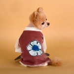 소매와 배색으로 디자인하였습니다. 소재 : 폴리 90%,스판 10% / 허리장식 : 면 97%, 스판 3% 컬러: 핑크 사이… - 2020 | 강아지 옷, 애견, 강아지