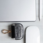 Leather에 있는 Wee Chuan Ong님의 핀 - 2023 | 지갑, 가죽공예