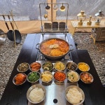 이미 경남 부산지역에서 10년간 맛집 랭킹 1위를 하고 있는 건뚱네 김치속 돼지의 흑돼지 김치찌개!!돼지고기 중 최고인 흑돼지를 넣어서 더욱... 