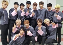 SEVENTEEN Twitter Update  [17’S] 캐럿들의 응원 소리에 힘났던 하루!! 본방사수 하면서 지켜봐준 캐럿들 응원 소리까지 다 들렸어요... 