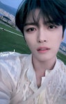 Pin page Épinglé par 진주 sur My JJ en 2024