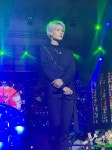 티수 on Twitter in 2020 | Victon, Concert, Bee