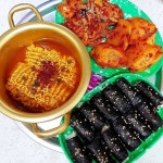 Food and Bottles and Drinks에 있는 Miss Ely님의 핀 | 충무김밥, 오징어, 통영