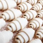 Pin page 베이커리 룬 on Instagram: “Bakery LUNE Chocolate Croissants”