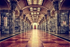 Imagem gratis no Pixabay - Estação Ferroviária, Metrô | Railway station, Petersburg, Subway train