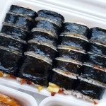 김밥#고기만두#김치만두#밧줄만두#인계동맛집#만두맛집#김밥맛집#mandu#koreanfoods #가을이가을이손#조카손#이모스타그램” | 김밥, 가을