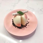 #수고했어오늘도 #디저트연구소 #dessertlab #복숭아치즈케이크 #복숭아 #라즈베리치즈케이크 #한라봉차 #카페투어 #… | Sweet... 