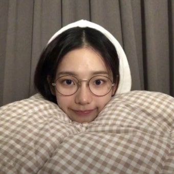 #에스파 #aespa #æspa #카리나 #지젤 #윈터 #닝닝 #KARINA #GISELLE #WINTER #NINGNING - 2023 | 유명인, 아름다운 유명인, 강아지