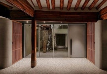 이질적인 요소들의 공존 한옥의 재해석; 북촌 스칸디나비안 레스토랑 만가타(Mångata)