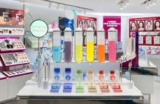 라네즈 로드샵 가로수길점 -LANEIGE New Roadshop in Garosu gil — Amorepacific Design Center | Loja de design de interiores... 
