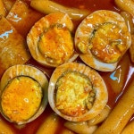 떡볶이 재료도 떡, 어묵, 대파가 끝이다. 딱 기본 재료로 왠만한... 마감 🍚#밥사모_서대문 #증산맛집 #디지털미디어시티역맛집 #가좌동맛집... 