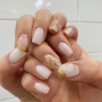 kwak salon on Instagram: “세상깔끄미✨ - - - @nail_mini 디자인 #시럽네일 #화이트네일 #자개네일 #금박네일 #화이트시럽네일... 