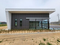 ideje gradnja에 있는 Janovicanita님의 핀 - 2025 | 공장 건축, 건축