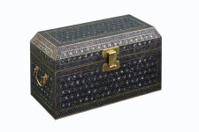 서울공예박물관의 나전 모란넝쿨 무늬 경함를 소개합니다.