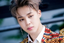 Park Jimin ☺︎︎ 지민에 있는 Kim Taehyung💜님의 핀 - 2020 | 지민, 박지민