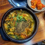 양평해장국 남자친구랑 술먹고 해장하고싶을때 딱 찌릿⚡️ 통하는 집입니다 . ✔️내장탕-9,000원 진짜 구수+얼큰하고, 곱창이랑 양을... 
