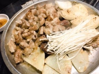 마장황소곱창 - 왕십리역 고기 요리 | 맛집검색 망고플레이트 - 2021 | 요리, 식품 아이디어, 음식