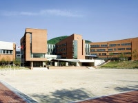 춘천대룡중학교(Daeryong Middle School)