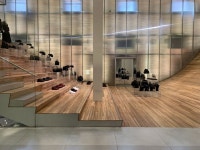 스페이스 브랜딩의 시작: 프라다 에피센터 스페이스 브랜딩의 시작: 프라다 에피센터 | Stairs, Room divider, Decor