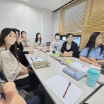 😂 동아리 전문성 신장 교육에 일환으로 성남여성인력개발센터에서 팀원 모두가 모여 #공예이음 팀빌딩 시간을 가졌어요 전문강사님을... 