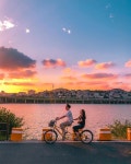 6월의 숲 trên Instagram: “- 같이 놀러가자 !” - 2020 | 사진 포즈, 커플 사진, 사진사