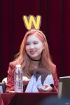 weki meki에 있는 moonie님의 핀