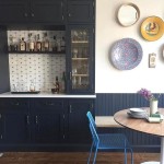 Cant wait to take advantage of this super stylish bar nook by Rebekah Zaveloff of Kitchen Lab. Look at that fun b… | Easy home... 