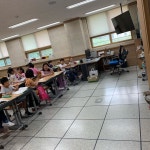 우리아들 어딧나요 🙆🏼♀️ 방과후 참관  영어교실에서 주산 ...?🤷🏼♀️🤷🏼♀️ | Conference room, Instagram... 