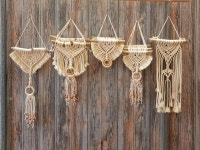 ✴✴✴ Small macrame wall hanging in boho style. Now in the shop ... | 마크라메, 벽 장식, 매듭