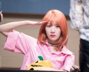 Pin page 유니스; eunice ❥ DIA | Kpop girls, Fashion, Eunice