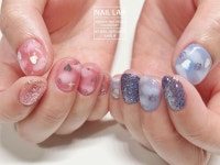 몽실몽실 구름 디자인, 뭔가 엄청 레트로한 느낌인데?! - Design from @love_xxsummer #marblenails#시럽네일#시럽마블 #modernart... 