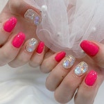 네일또봐배곧점 배곧네일 배곧네일샵 💅🏻 on Instagram: 사진보고 계속 찾아주시는 아트에요🥰 얼음풀스톤의 빛감은..💓 블링블링... 