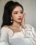 ⠀⠀⠀⠀⠀⠀⠀⠀⠀⠀⠀⠀⠀⠀⠀⠀⠀ ( 손 뭐야 ; ) 화야 최애 블라우스 화이트 버전 🖤 저번에 보여드렸던 블랙만큼 손이 많이 가는... 
