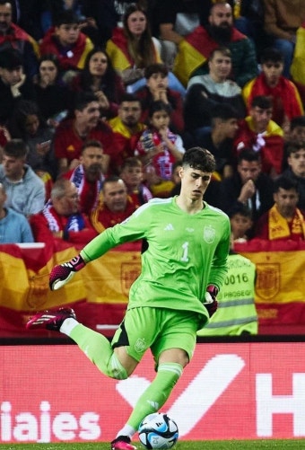 £sra adlı kullanıcının Football️ panosundaki Pin, 2023